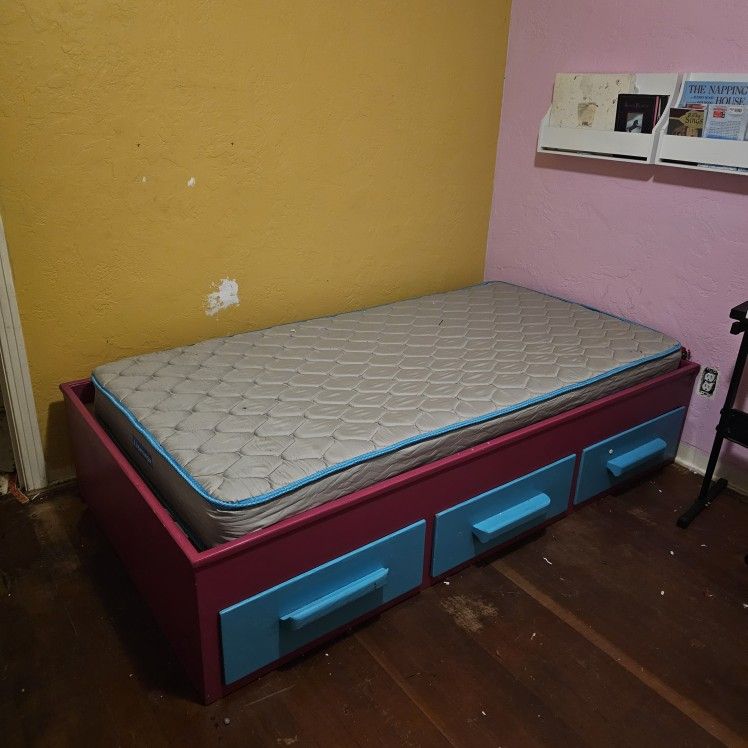 Handmade Twin Bed/Mattress With 6 Drawers