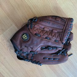 Wilson 100%  Genuine Leather Baseball Glove 11"
