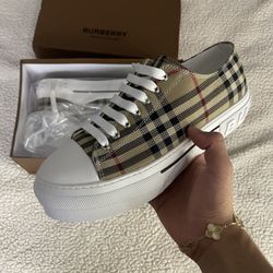 Burberry Shoes