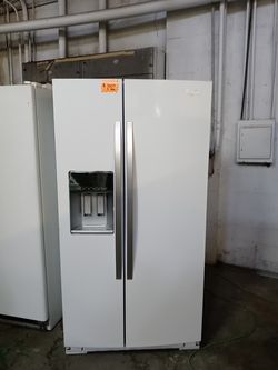 Whirlpool Side by Side Refrigerator