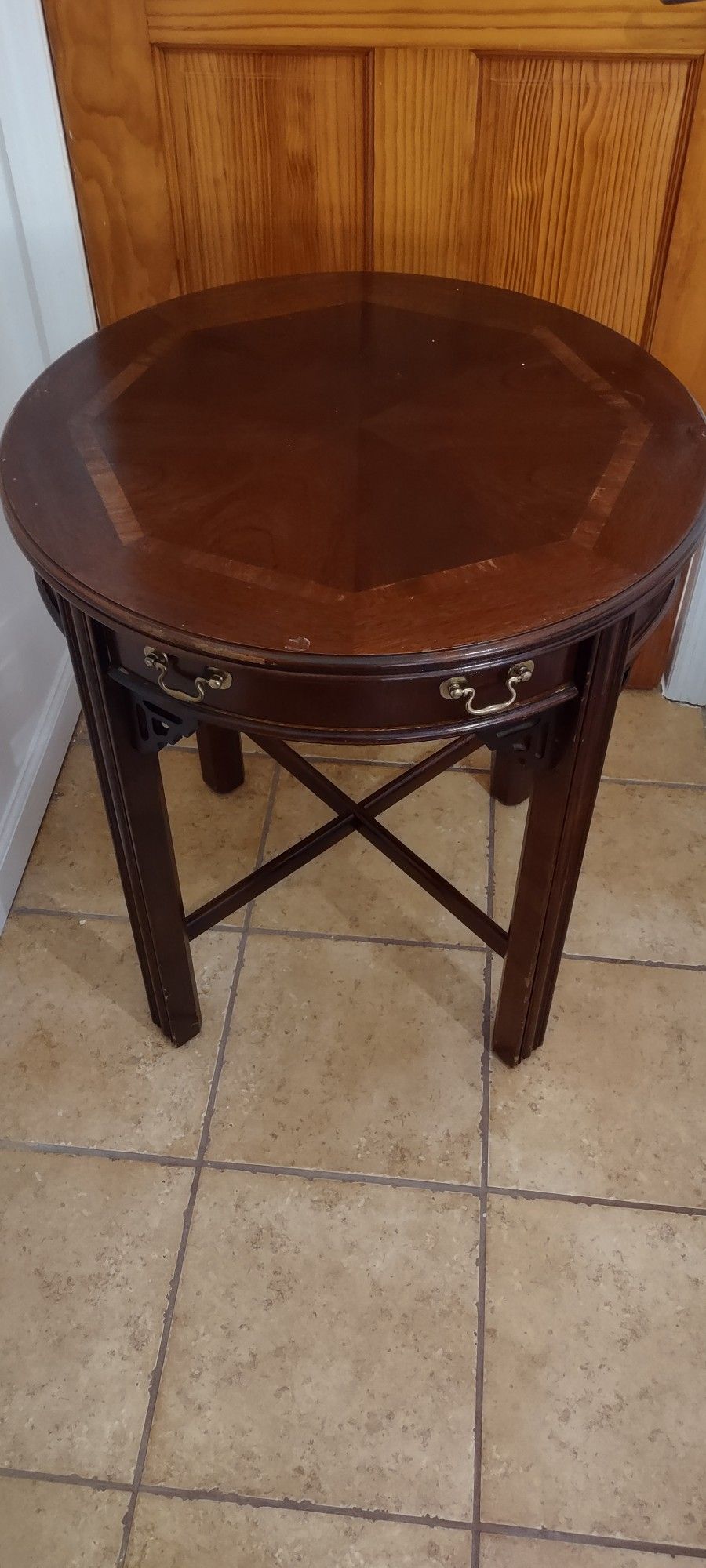Lane Altavista VA side table End Accent Table 24"