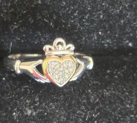 Vintage claddagh ring, size 7,by AJ, 925 with 14k gold accents