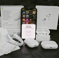 Apple AirPods Pro with MagSafe Charging Case