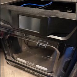 QIDI x-plus 3 Almost brand new with 30+ rolls of filament and accessories kit. Includes Dehydrator