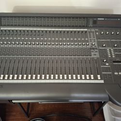 Mackie D8B Mixer READ!