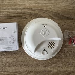 First Alert Smoke Alarm Battery Operated *NEW*