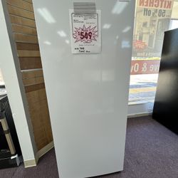 Frigidaire Garage Ready 13-cu ft Garage Ready Frost-free Upright Freezer (White)