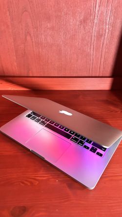 Apple MacBook Pro 13” Retina I5/8GB\256GB SSD $220