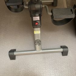 Gold's Gym Folding Upper and Lower Body Cycle