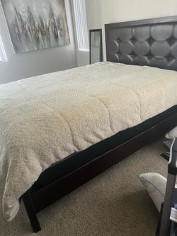 Queen bed