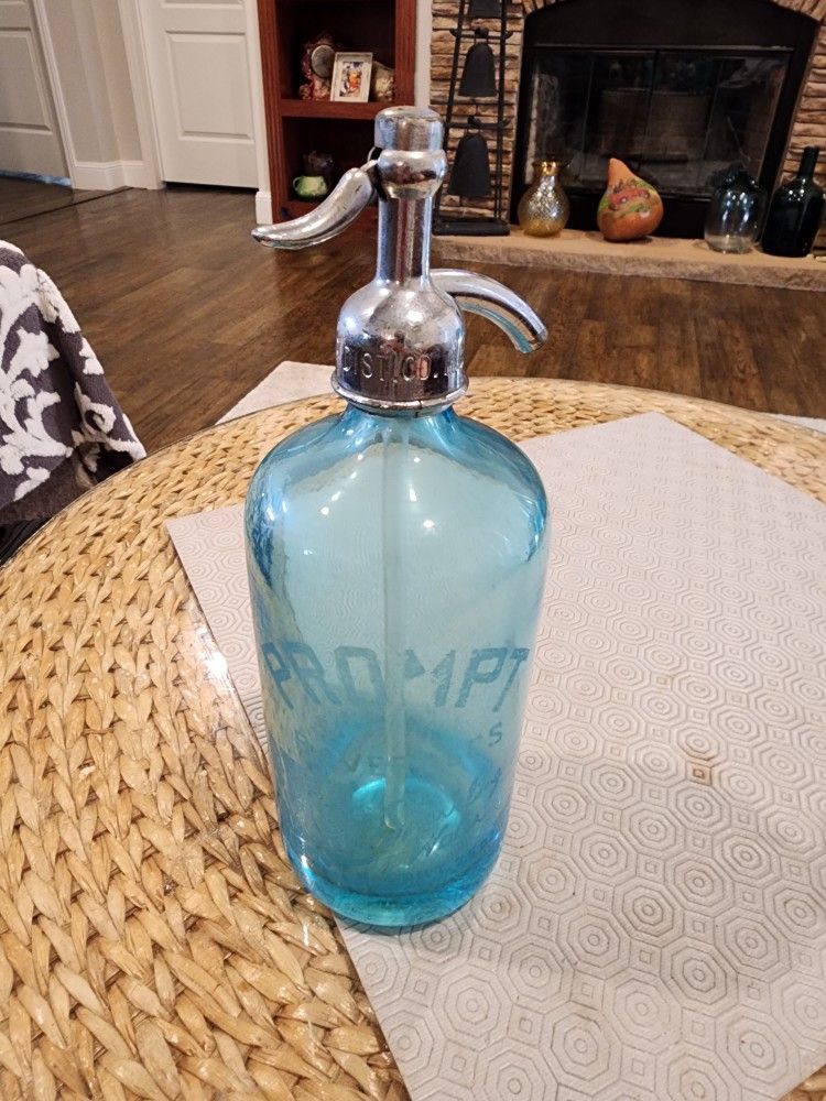 VINTAGE PROMPT BEER DIST. CO. N.C. COLBALT BLUE SPARKLING WATER SELTZER BOTTLE 
