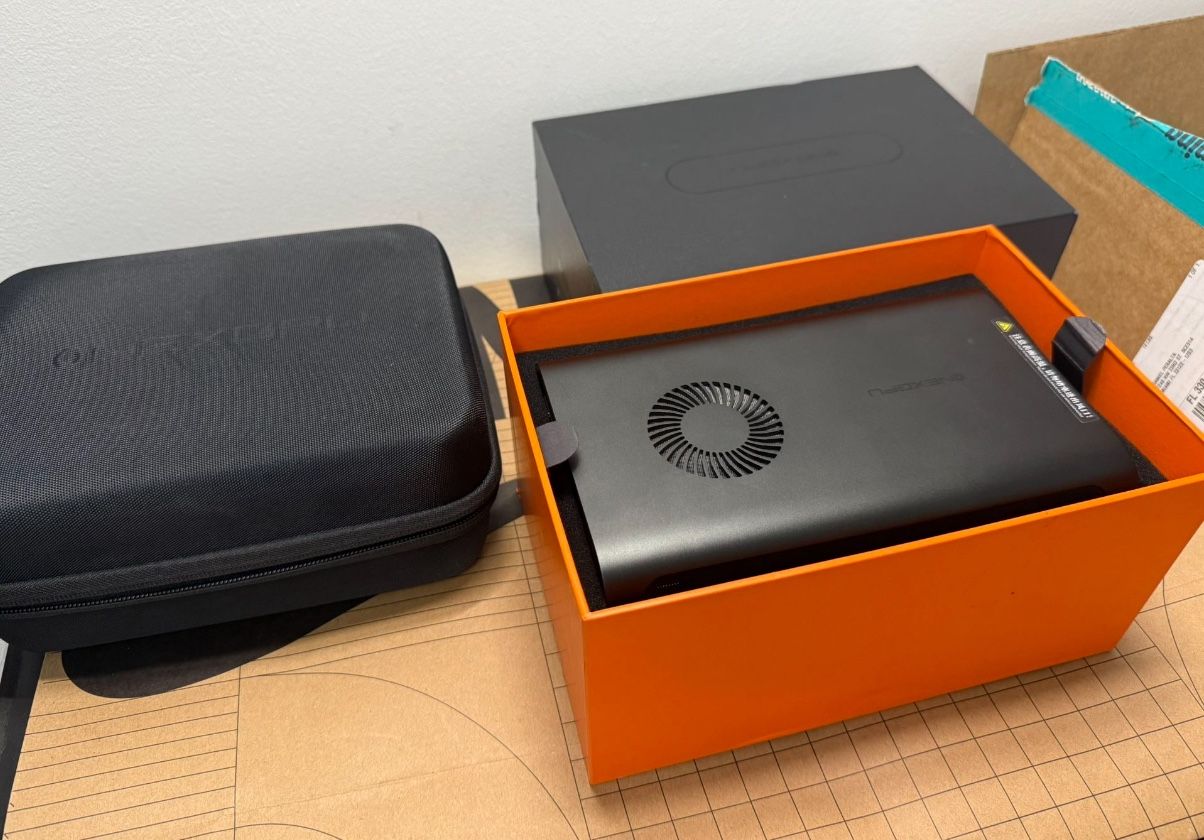 OneXGPU GPU external AMD RX 7600M XT 8GB