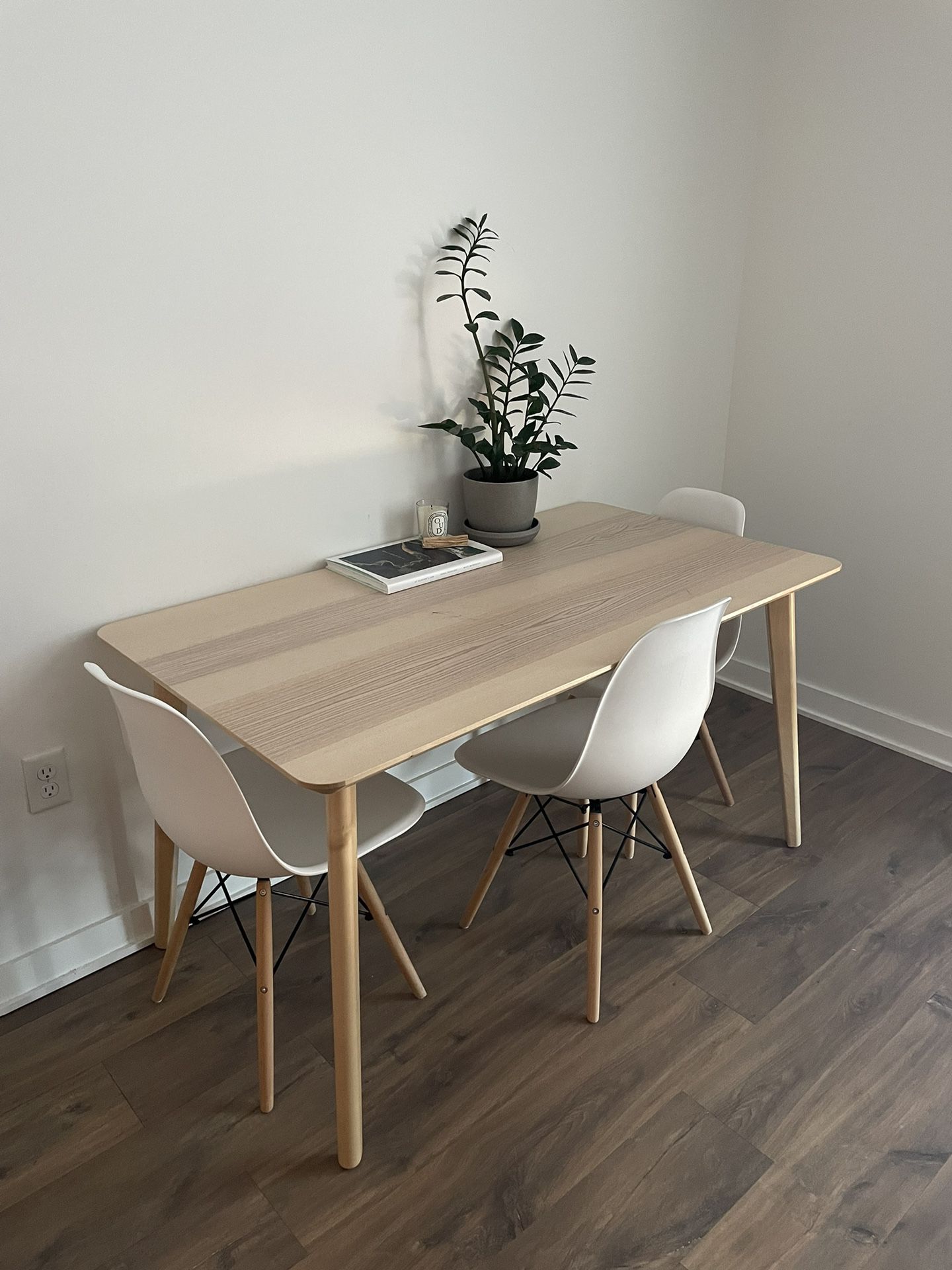 IKEA table With Chairs