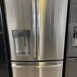 New Scratch And Dent GE Refrigerator Counter Depth French Door 