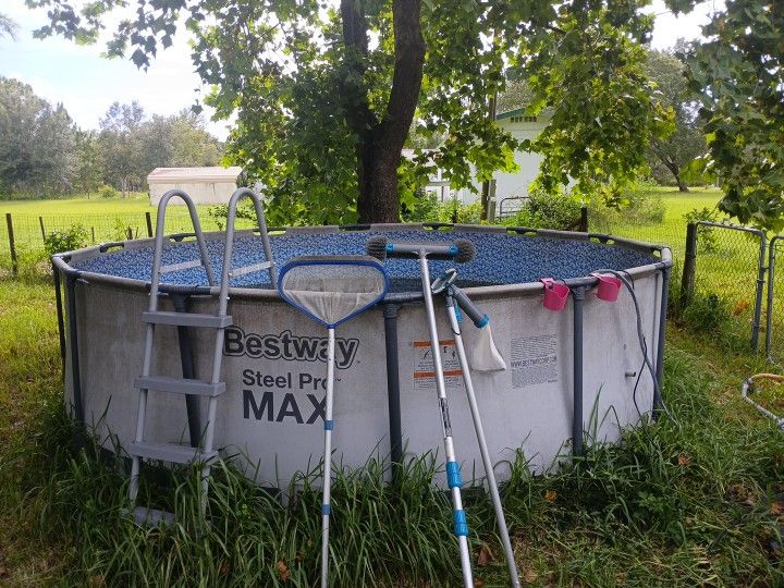 New Pool Used Once With All The Accessories