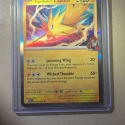 Team Rocket’s Zapdos Card Mint!
