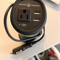 Car Outlet 3 Prong Connection And 2 USB Slots 