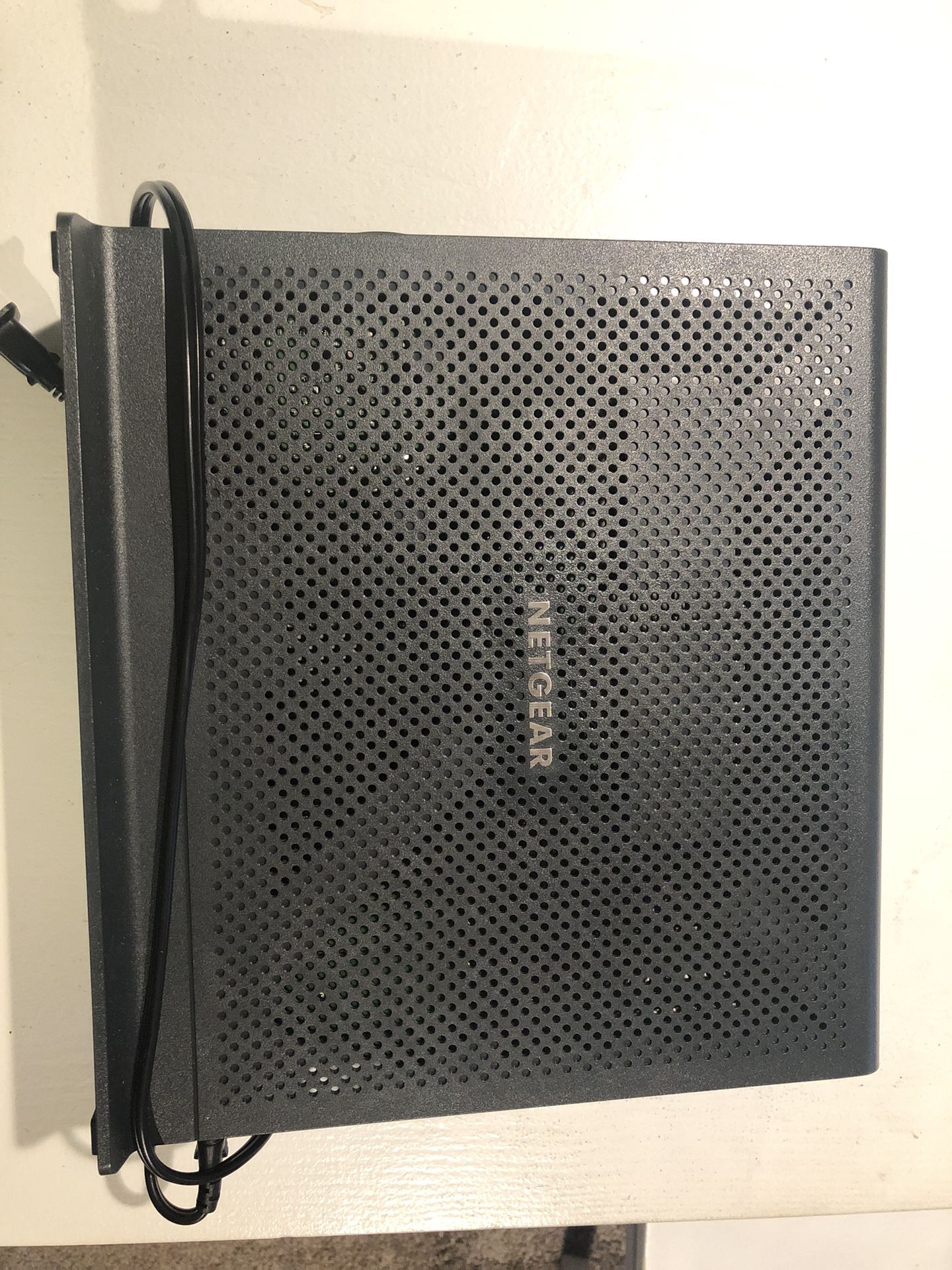Brand New NETGEAR Nighthawk Dual-Band AC1900/C7100V Router DOCSIS 3.0 Cable Modem