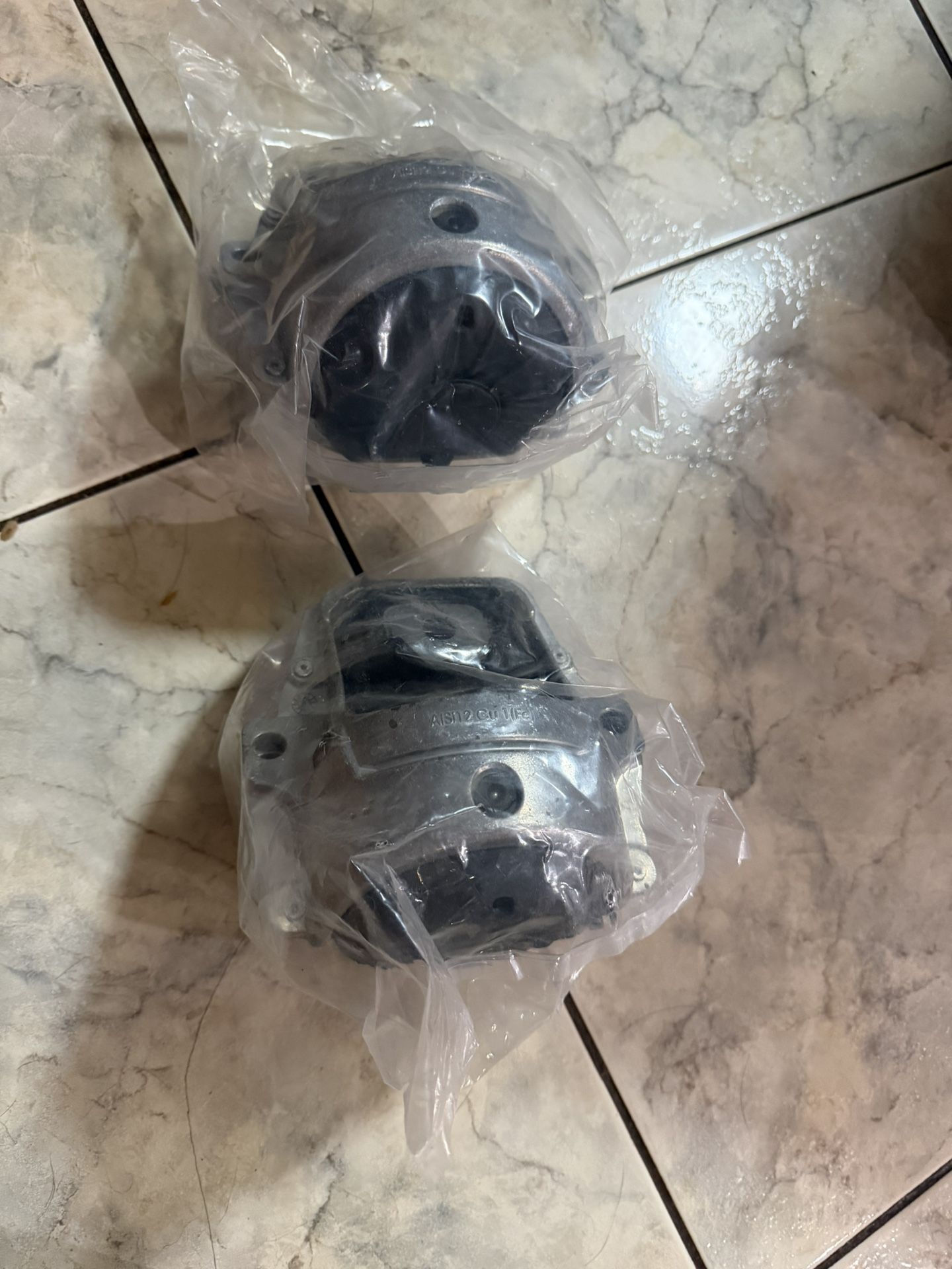 Audi Q5. 3.2 Front Motor Mount