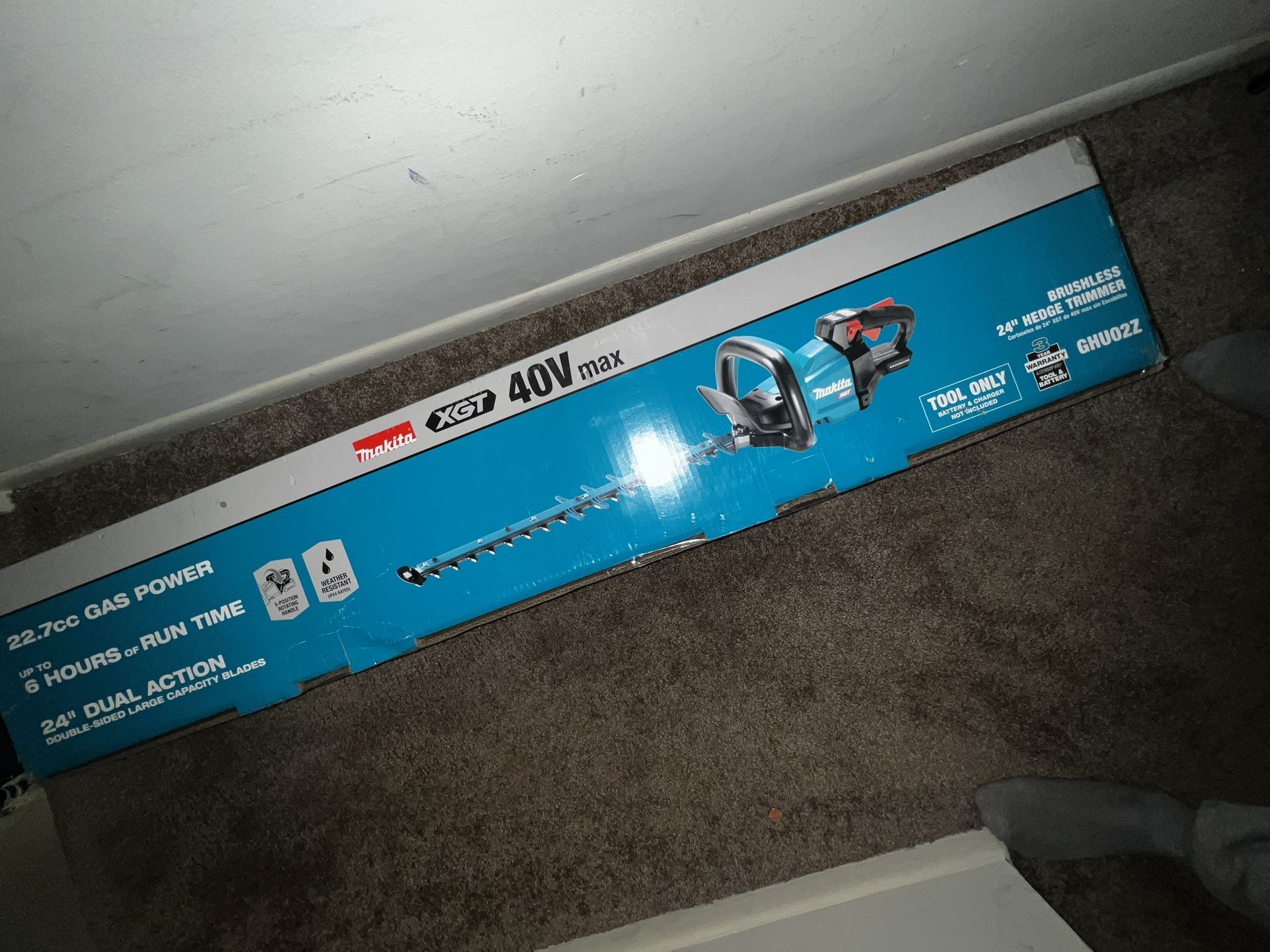 Makita 40v Gas Powered Brushless 24” Hedge Trimmer