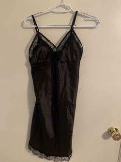 NWT Black Nightgown with Matching Robe Size M