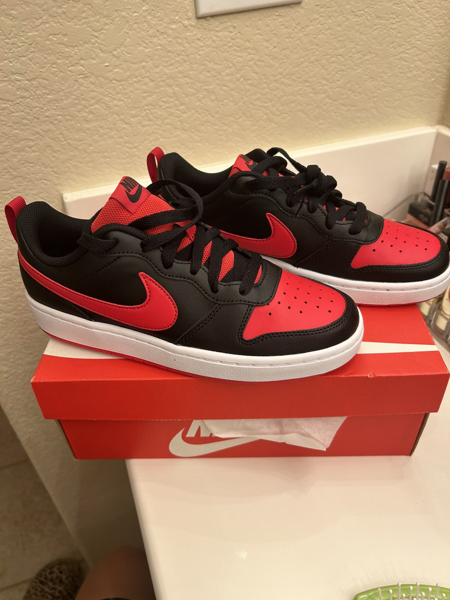 Red And Black Nike Shoes 