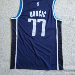 Brand New  Basketball Jersey MAVS DONCIC