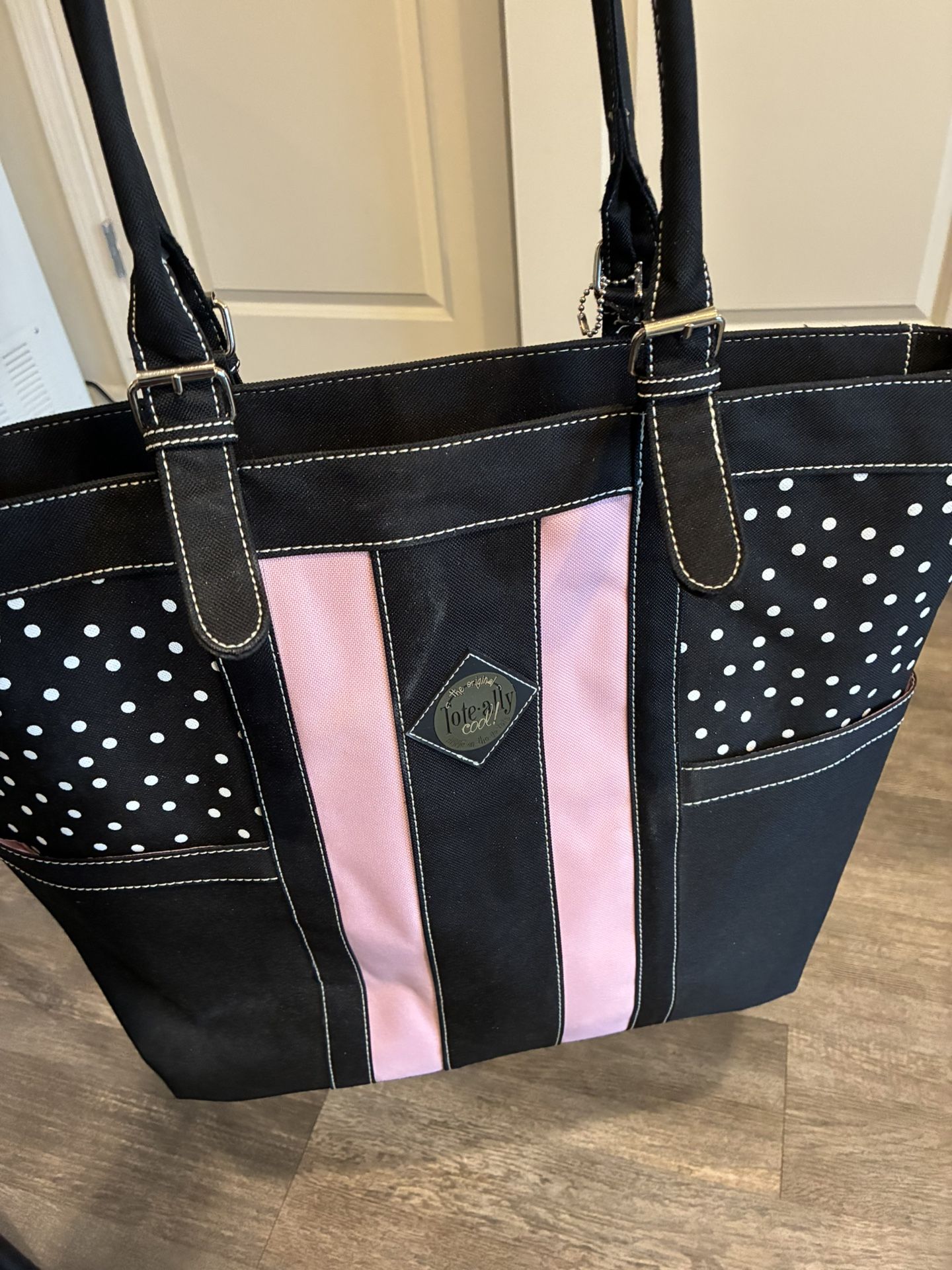 The Original Tote-ally Cool! AMM’s On-the-go Tote Bag
