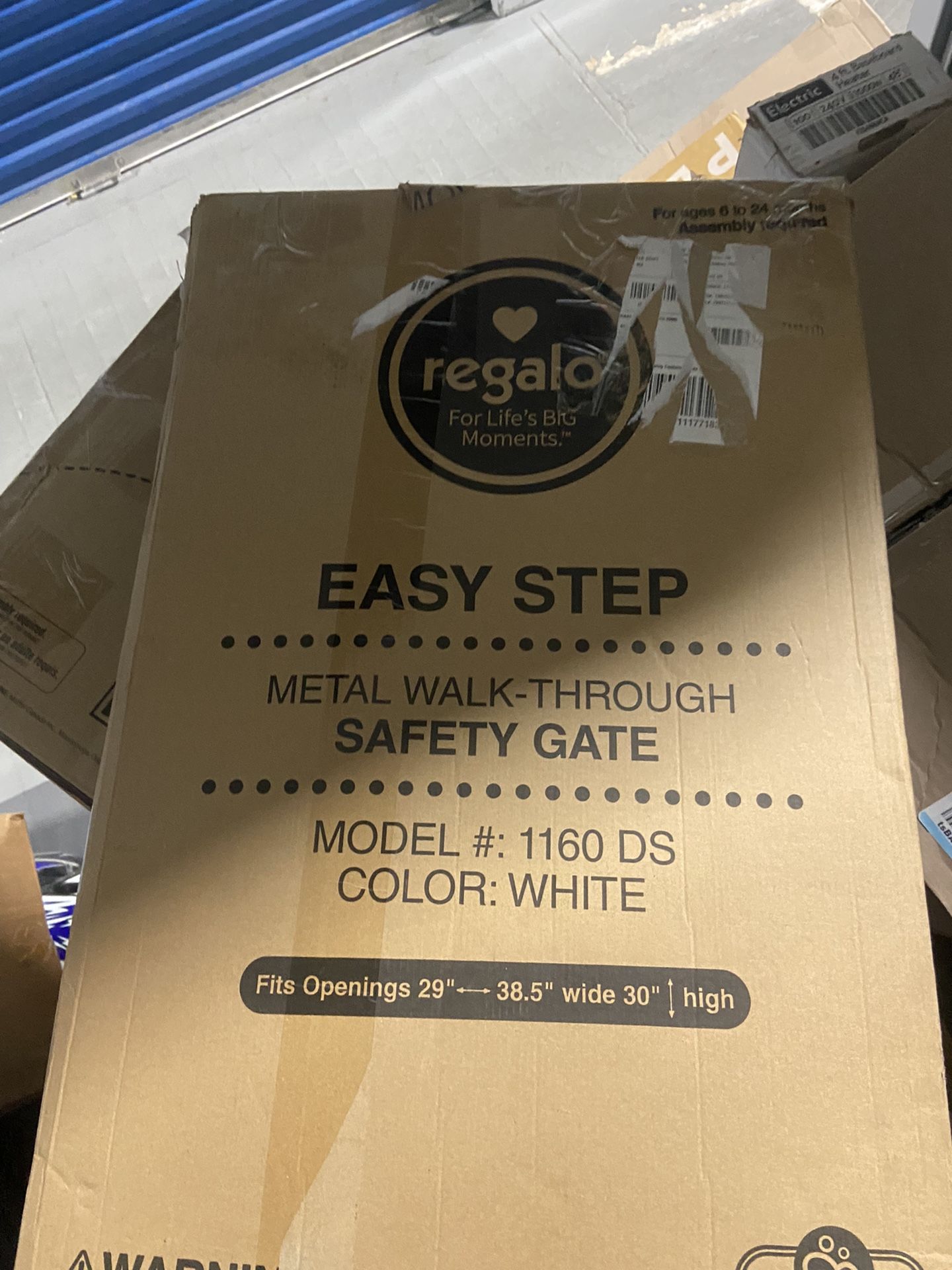 Regalo Metal Walk Through Gate