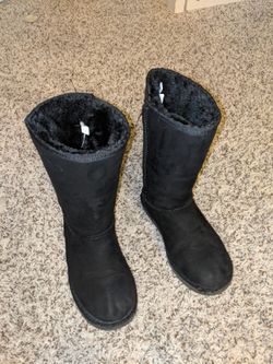 Size 1 black boots