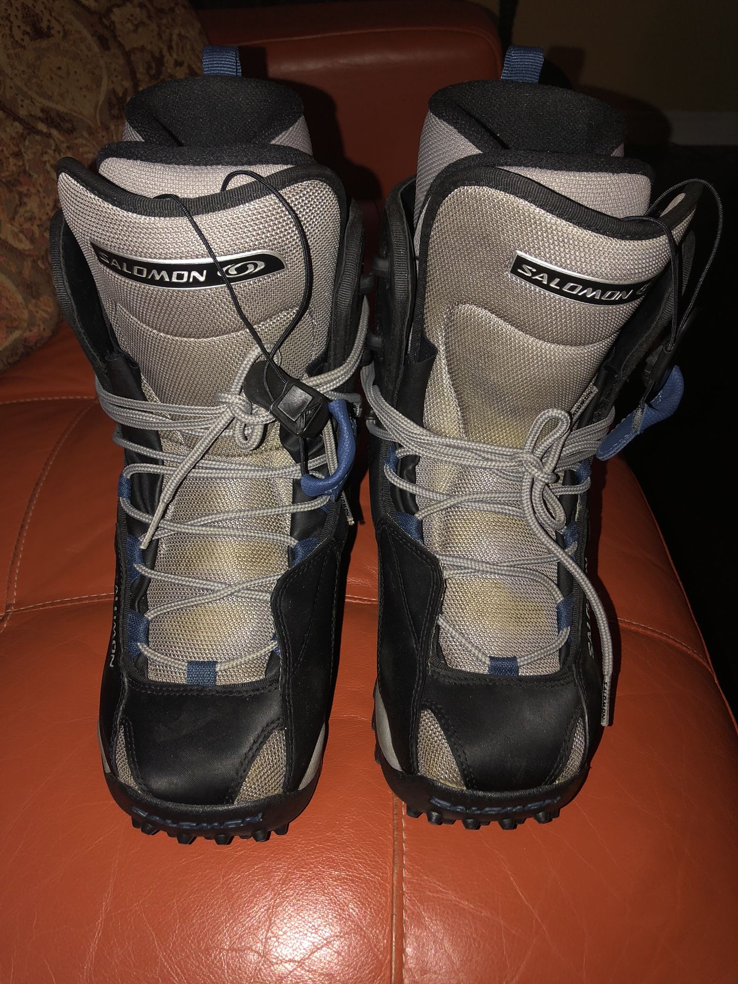 Men's Salomon snow boots Size NEVER WORN