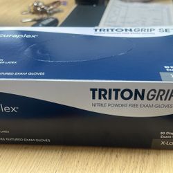 Box of 900 Gloves Tritón  Nitrile-Powder Free Exam Gloves S