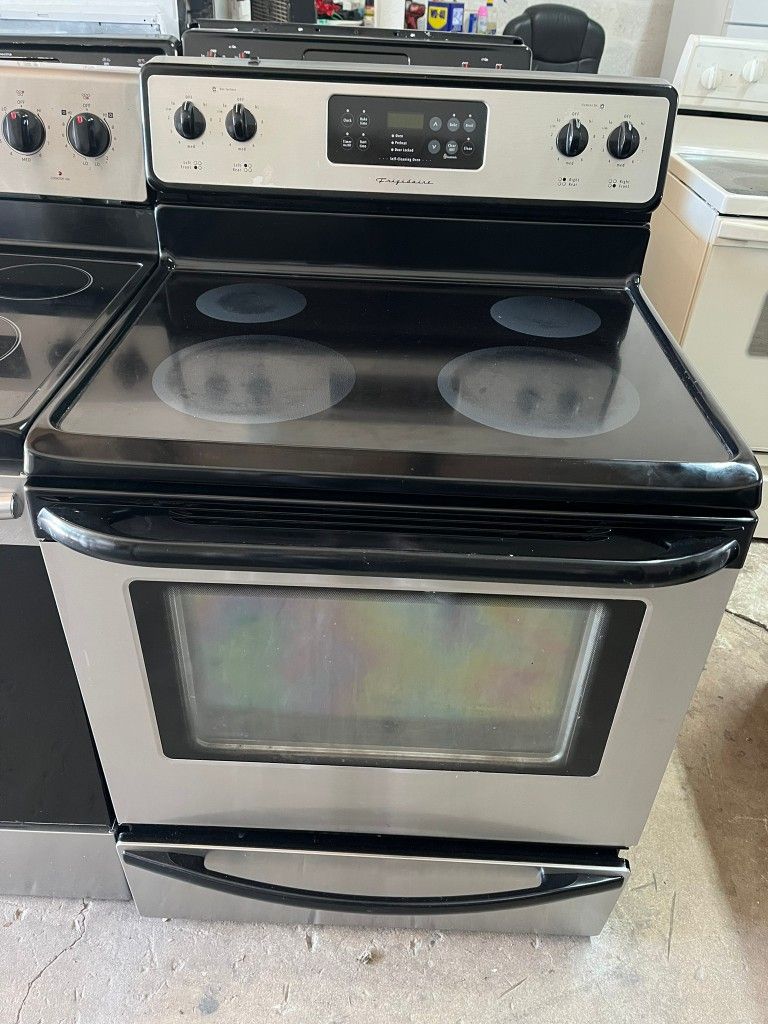 Stove Frigidaire Stainless Steel Great Condition