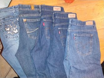 New_ woman blue jeans. Sz10. 5pairs