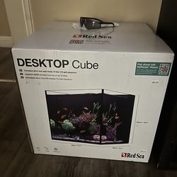 Desktop fish tank Red Sea brand
