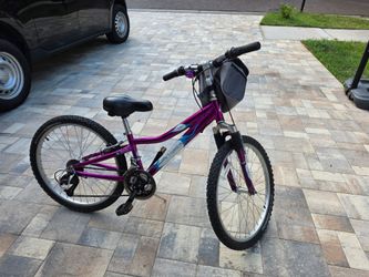 Girl's Gary Fisher bicycle