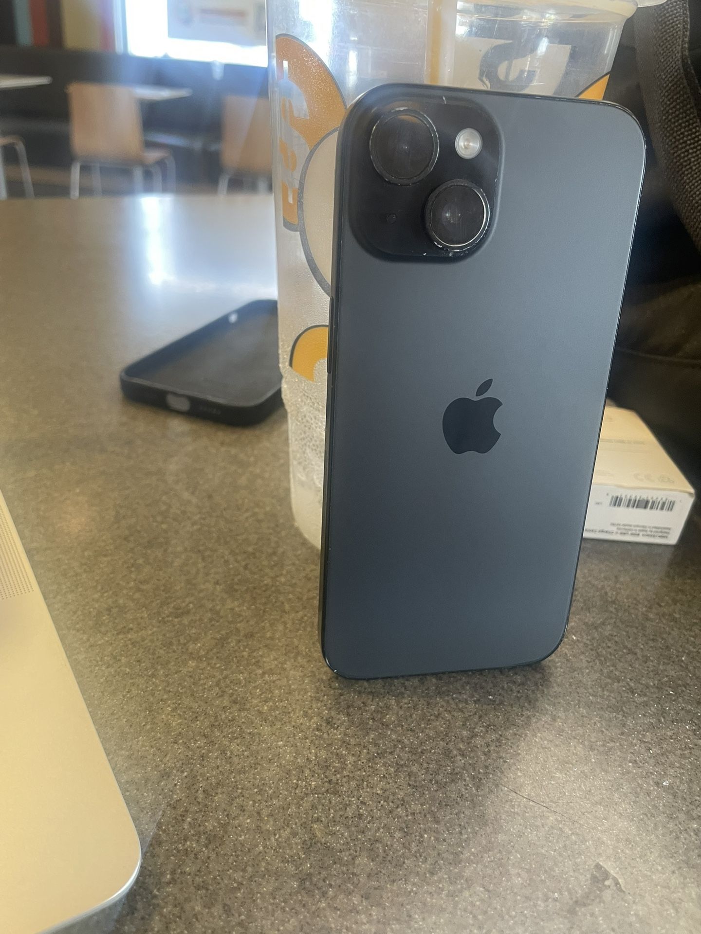 iPhone 15 (128gb)