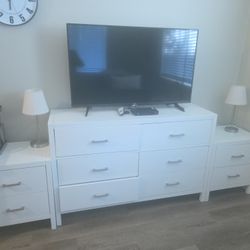 6- Drawer Dresser & 2 Nightstands