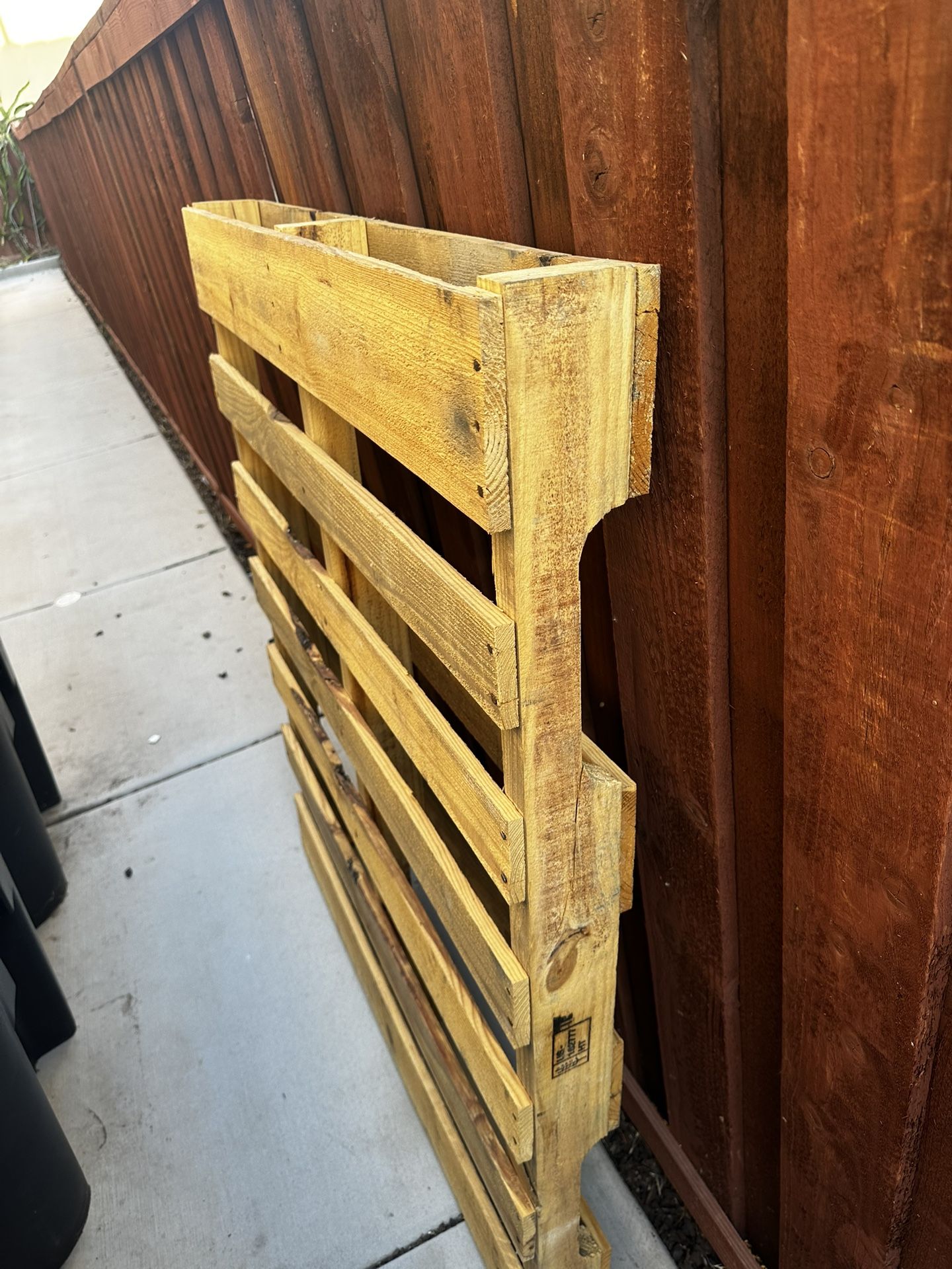 Free pallets