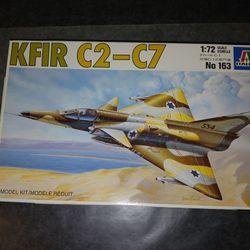 Brand New Italeri KFIR C2-C7 Fighter Jet Model Kit Scale 1;72