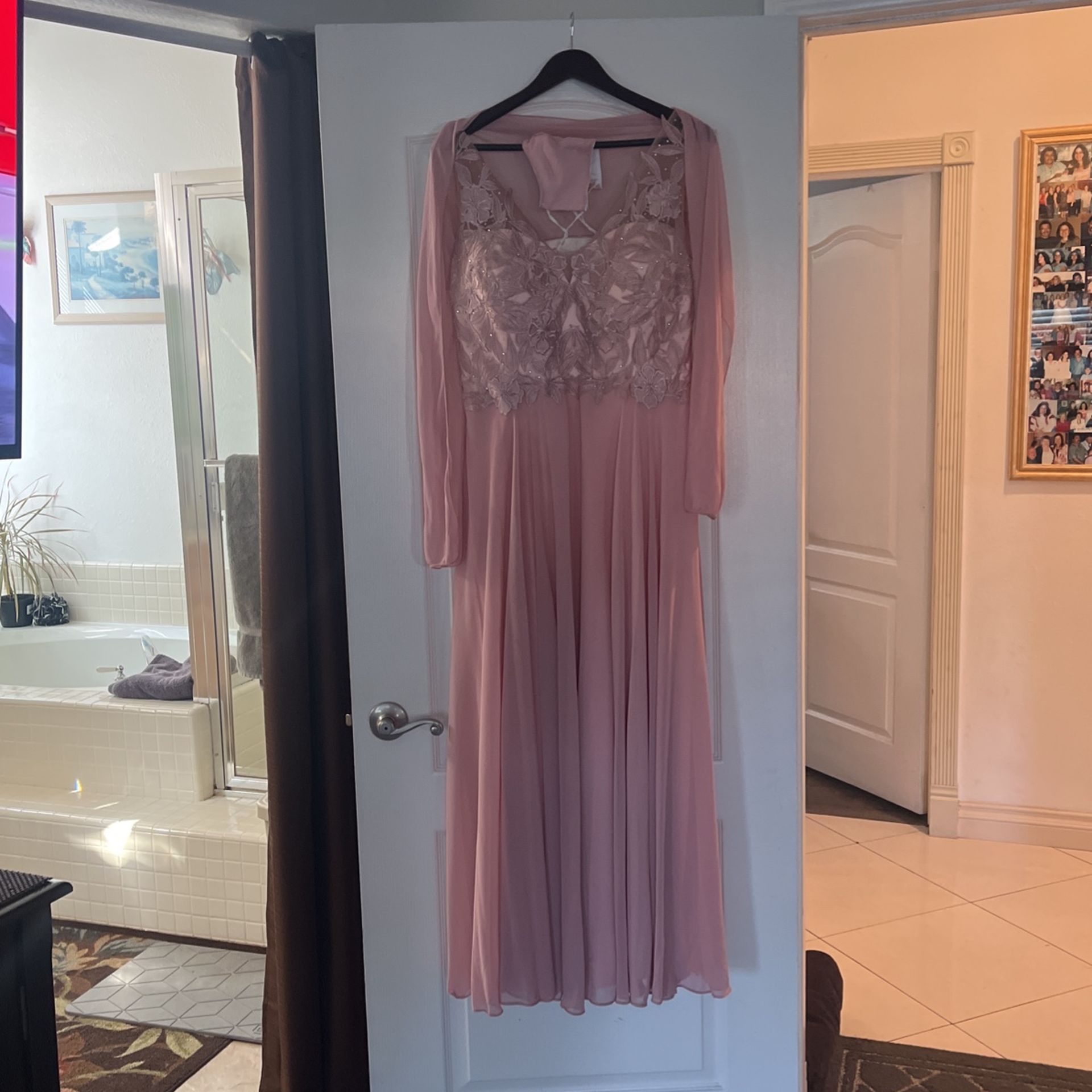 Beautiful Peach Long Gown Size Xxl Real Nice Prom Or Mother Of The Bride Dress Or Cruise. Final Price!!