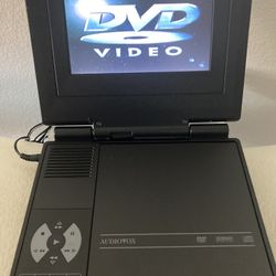 AUDIOVOX 10" Portable DVD Digital Video Player with charger. Model:  PVS3368
