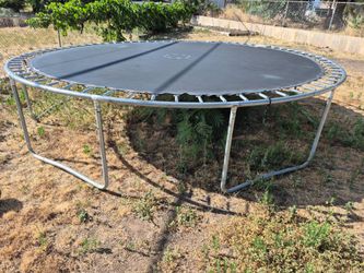 14' Round Trampoline  – $125 OBO