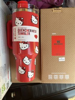 Hello Kitty Stanley 40oz