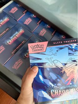 Pokemon Chaos rising ETB