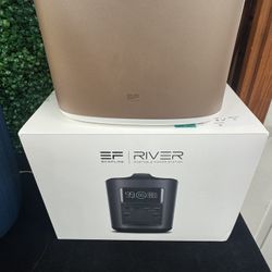 ECOFLOW PORTABLE POWER STATION 