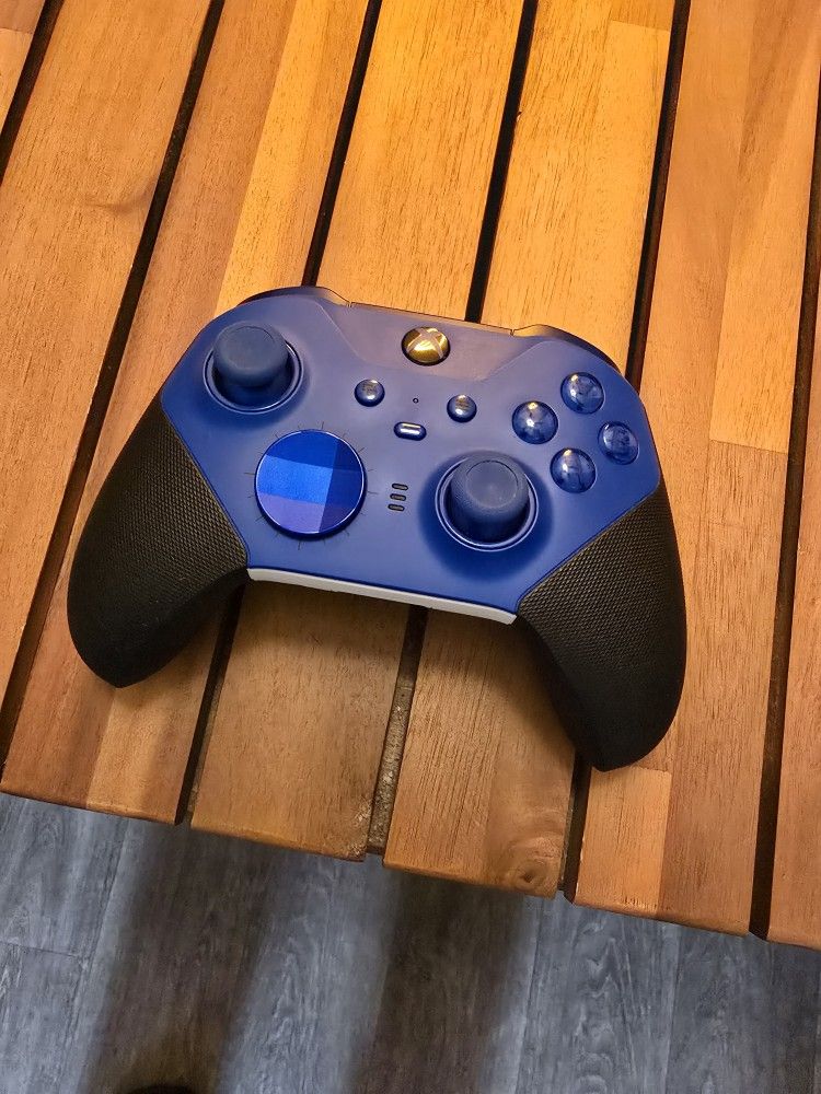 **Xbox Elite Series 2 Controller – Blue (Like New)** Only $90!