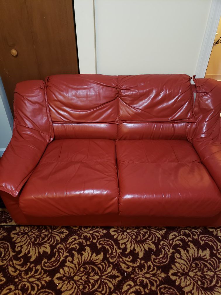 Kabusa leather love seat sofa red very light in weight