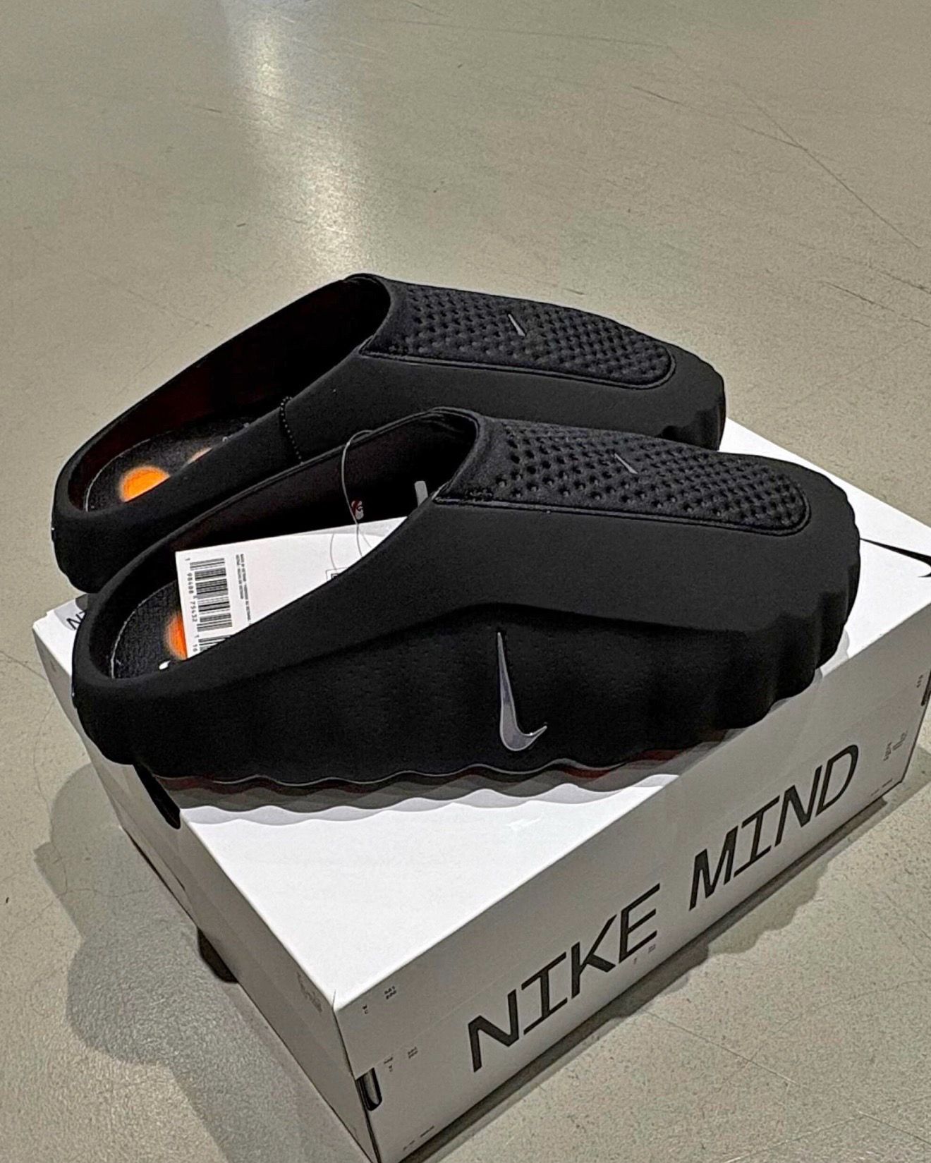 Nike mind slides