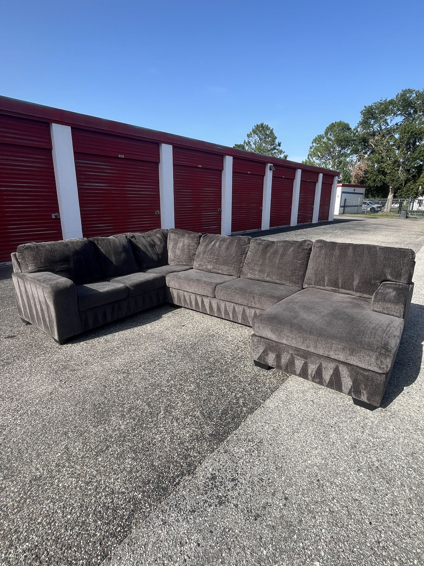 Ashley Ballinasloe - Sectional Couch w/ Chaise *FREE DELIVERY*